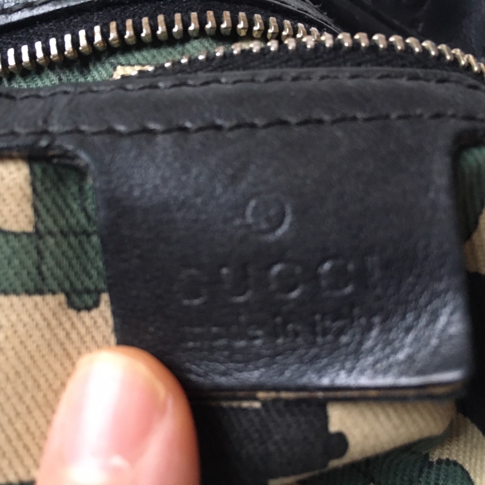 Gucci Black Embossed Leather Tote - Picture 10 of 11